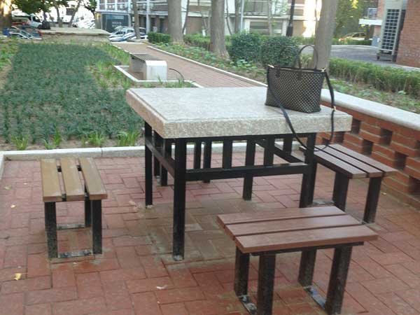 北京清華大學(xué)校園桌椅定制項目